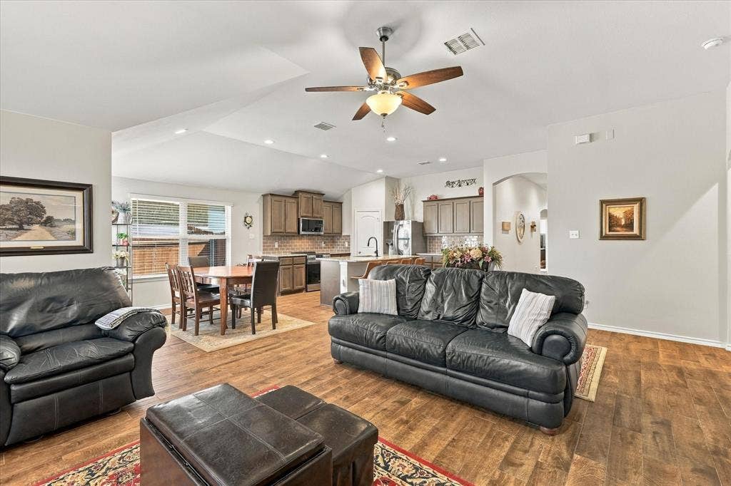 2504 Hadley Street, Weatherford, TX 76087 2504 Hadley Street, Weatherford, TX 76087