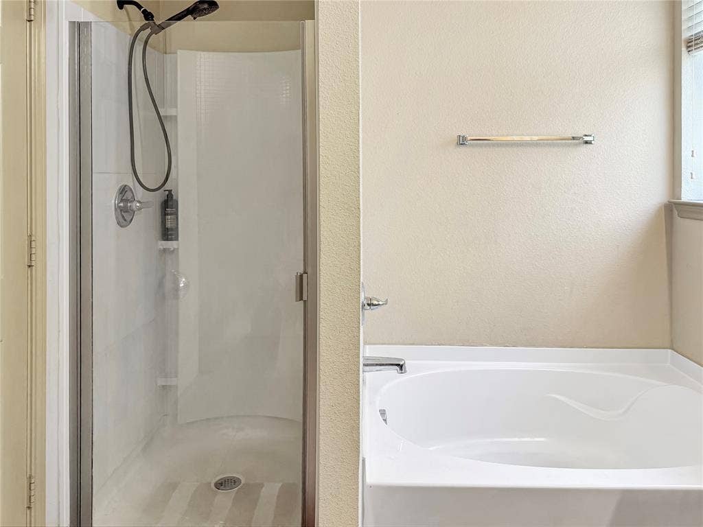 1805 Overlook Drive, Lancaster, TX 75146 1805 Overlook Drive, Lancaster, TX 75146