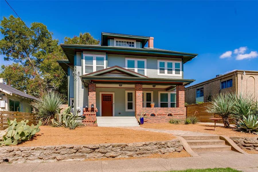 Property photo for 413 W 9th Street, Dallas, TX