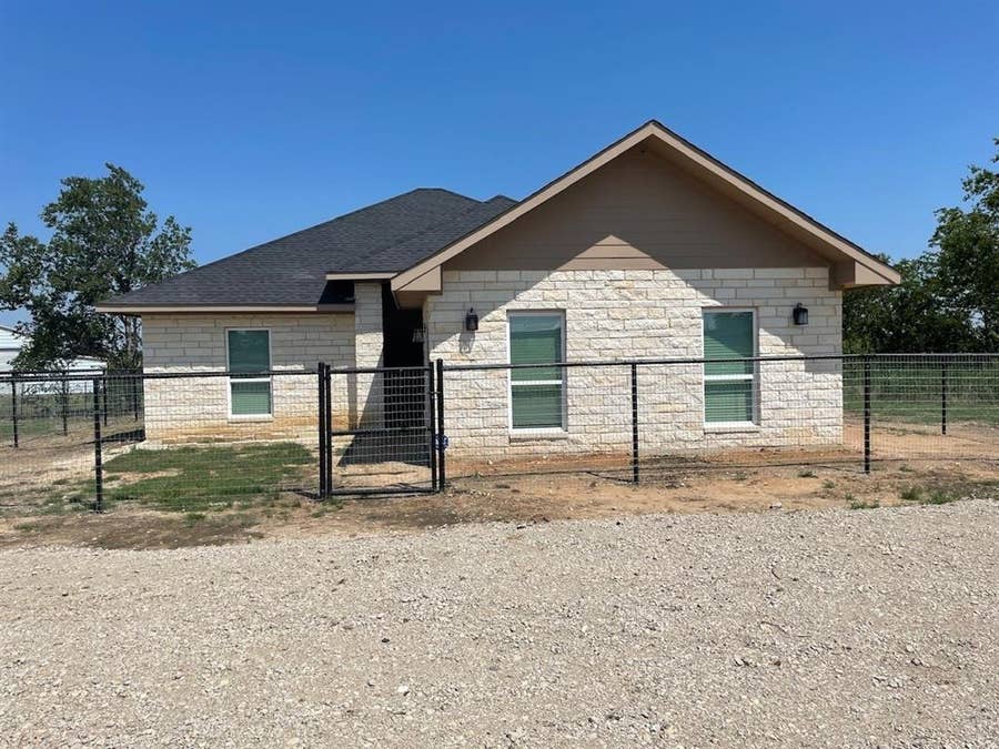 Property photo for 18636 Doubletree Drive, Justin, TX