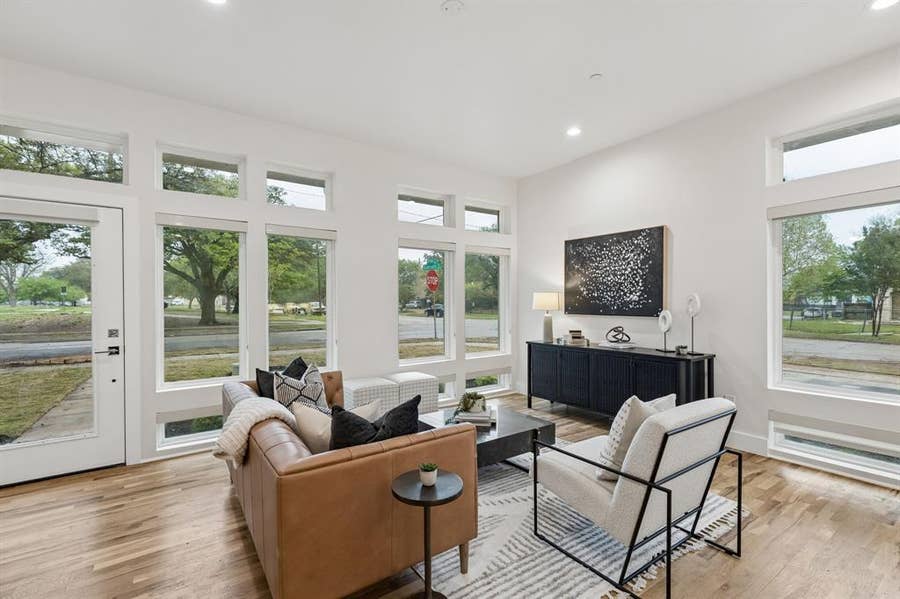 Property photo for 5021 Bryan Street, Dallas, TX
