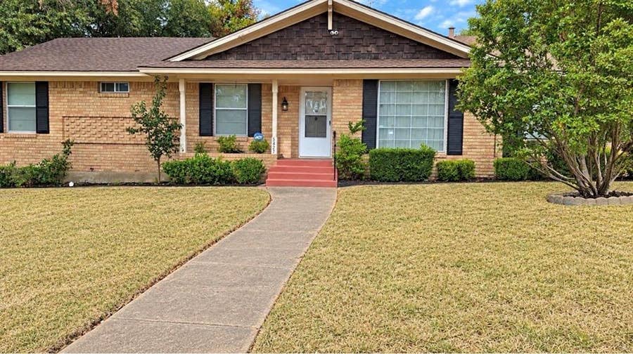 Property photo for 5427 Longleaf Lane, Dallas, TX