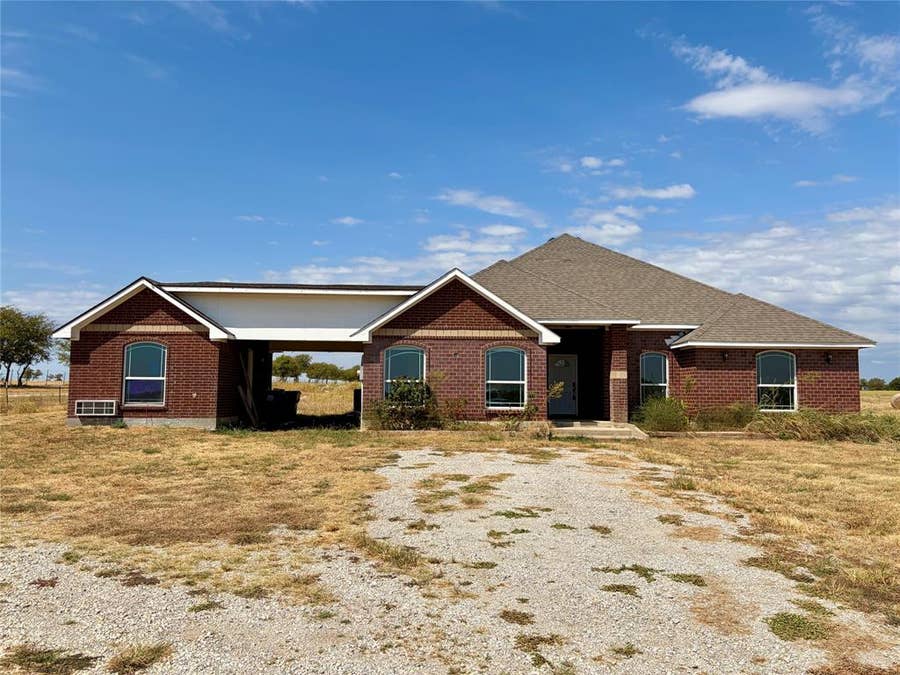 Property photo for 315 County Road 365, Gainesville, TX