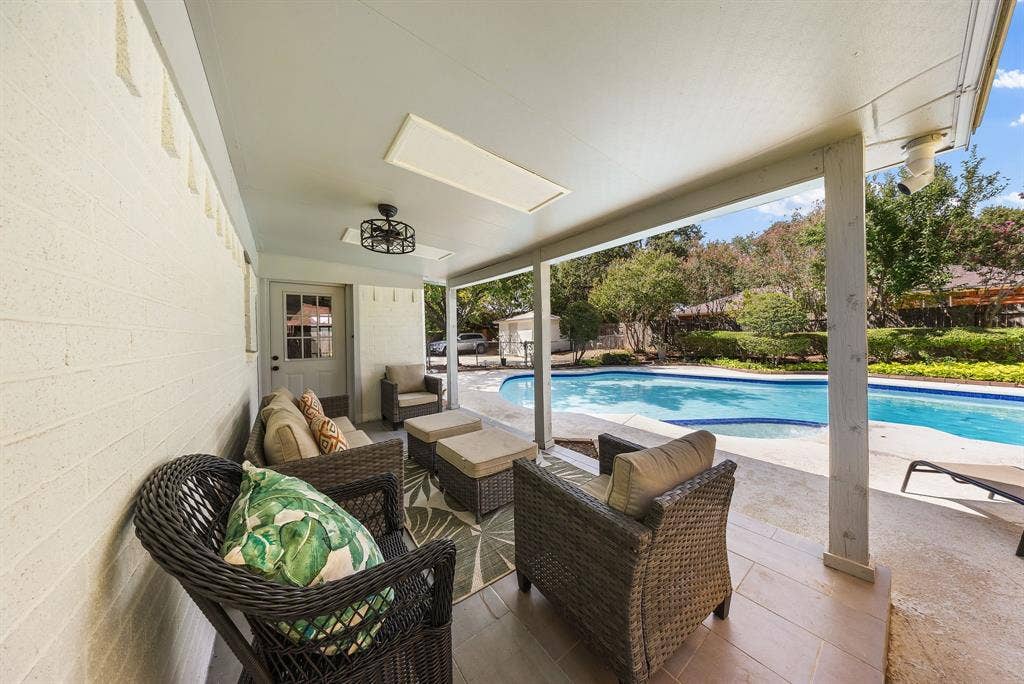 1707 Carlton Drive, Arlington, TX 76015 1707 Carlton Drive, Arlington, TX 76015