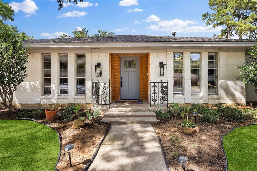 1707 Carlton Drive, Arlington, TX 76015 1707 Carlton Drive, Arlington, TX 76015