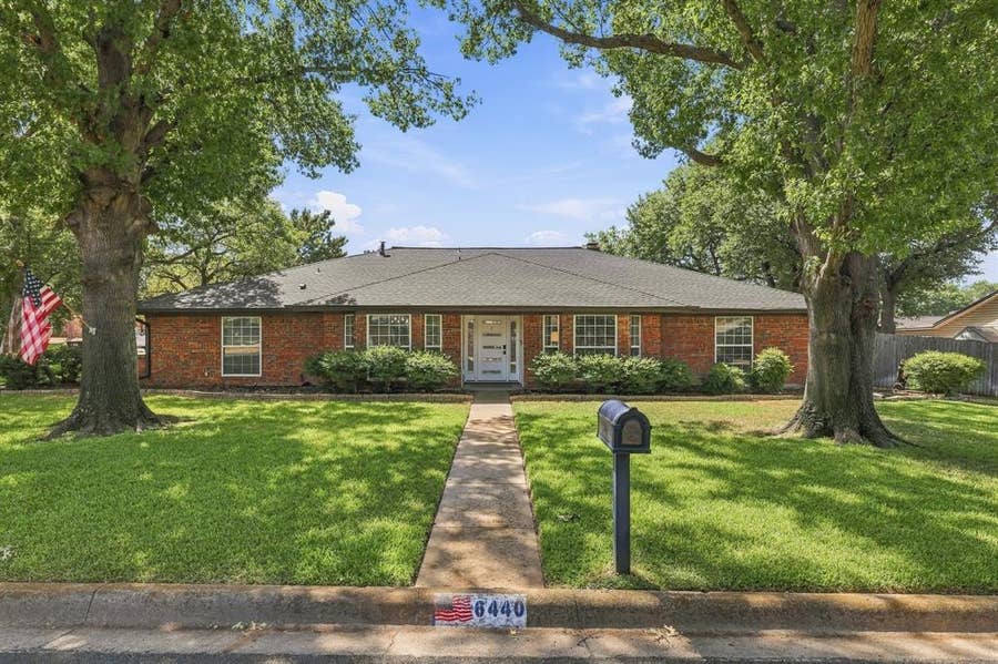 Property photo for 6440 Devonshire Drive, North Richland Hills, TX