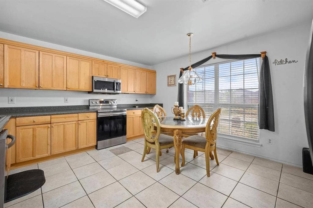 717 Eldorado Drive, DeSoto, TX 75115 717 Eldorado Drive, DeSoto, TX 75115