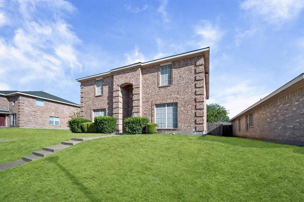 717 Eldorado Drive, DeSoto, TX 75115 717 Eldorado Drive, DeSoto, TX 75115
