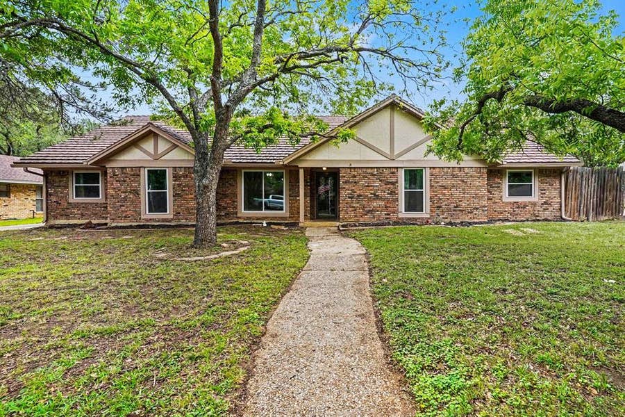 Property photo for 2149 Savannah Trail, Denton, TX