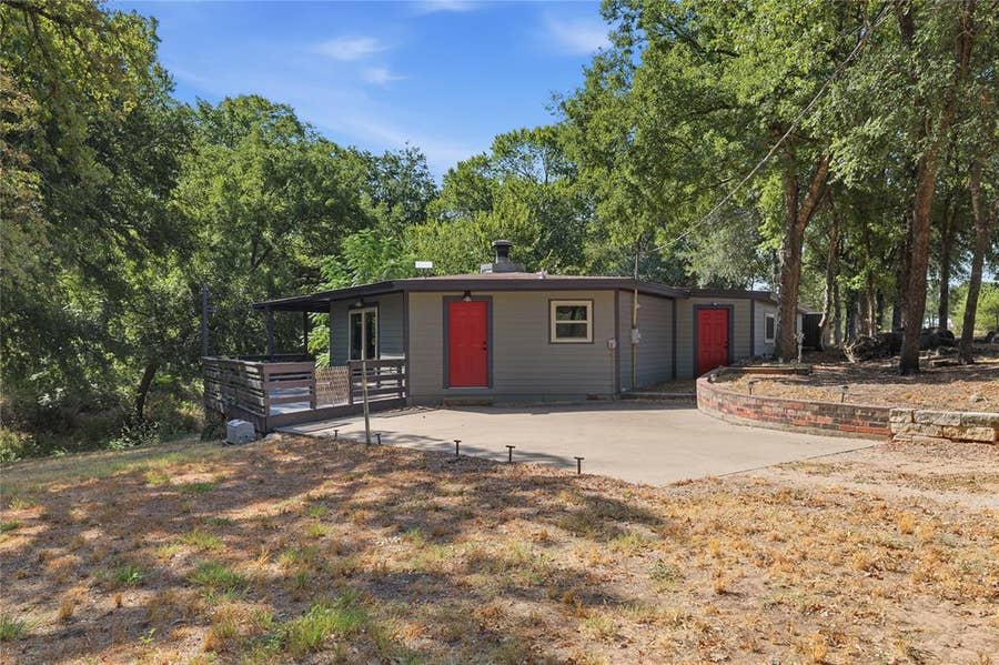 Property photo for 1001 Green Tree Drive, Weatherford, TX