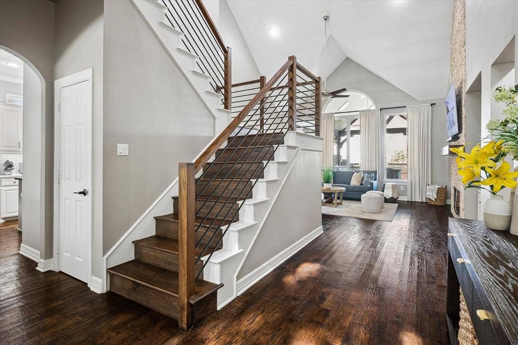 7525 Cedar Elm Drive, Irving, TX 75063 Dark wood-finish flooring throughout