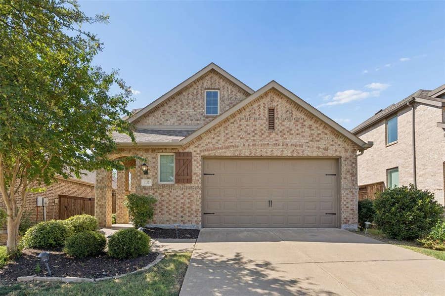 Property photo for 1132 Friesian Lane, Aubrey, TX