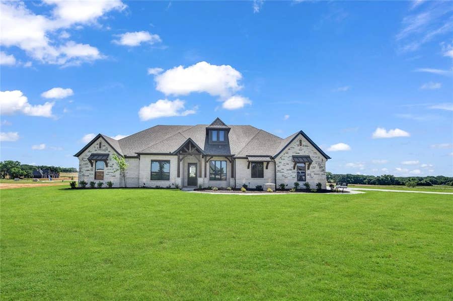 Property photo for 119 Guynell Ridge, Decatur, TX