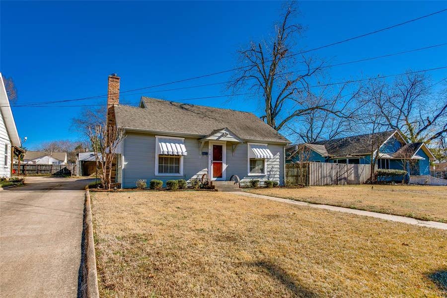 Property photo for 318 S Walker Street, Mesquite, TX