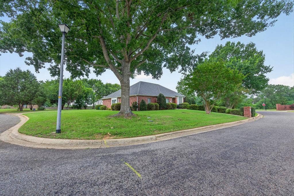 800 Rico, Athens, TX 75751 800 Rico, Athens, TX 75751