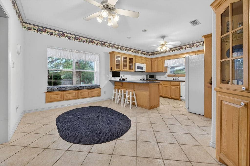 800 Rico, Athens, TX 75751 800 Rico, Athens, TX 75751