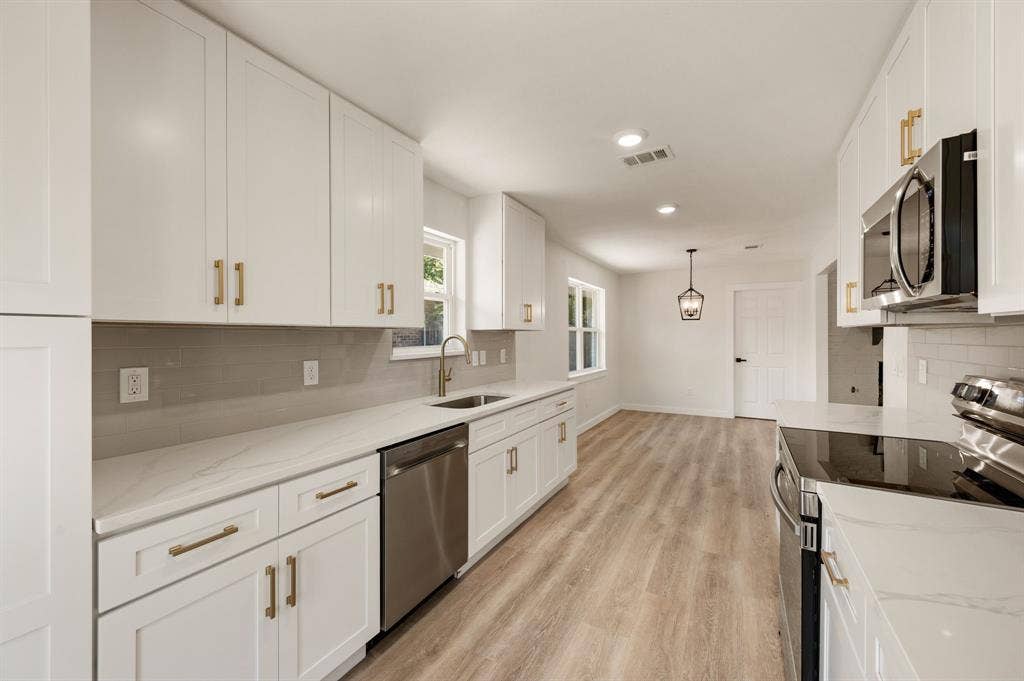 2719 N Cypress Circle, Plano, TX 75075 2719 N Cypress Circle, Plano, TX 75075