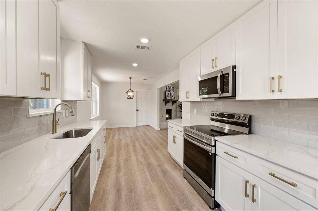 2719 N Cypress Circle, Plano, TX 75075 2719 N Cypress Circle, Plano, TX 75075