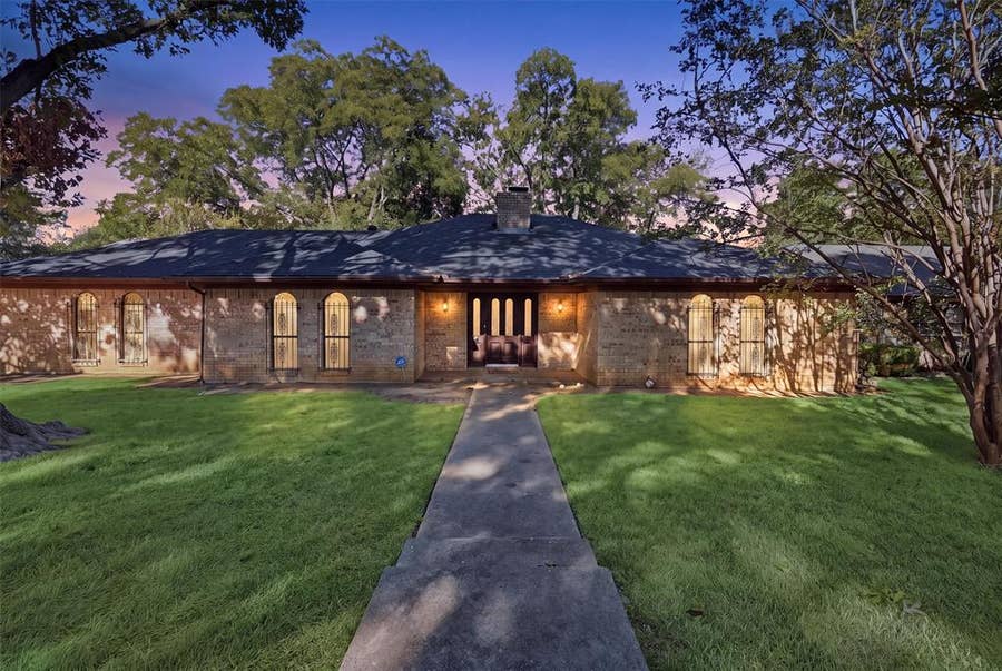 Property photo for 6437 Suncrest Court, North Richland Hills, TX