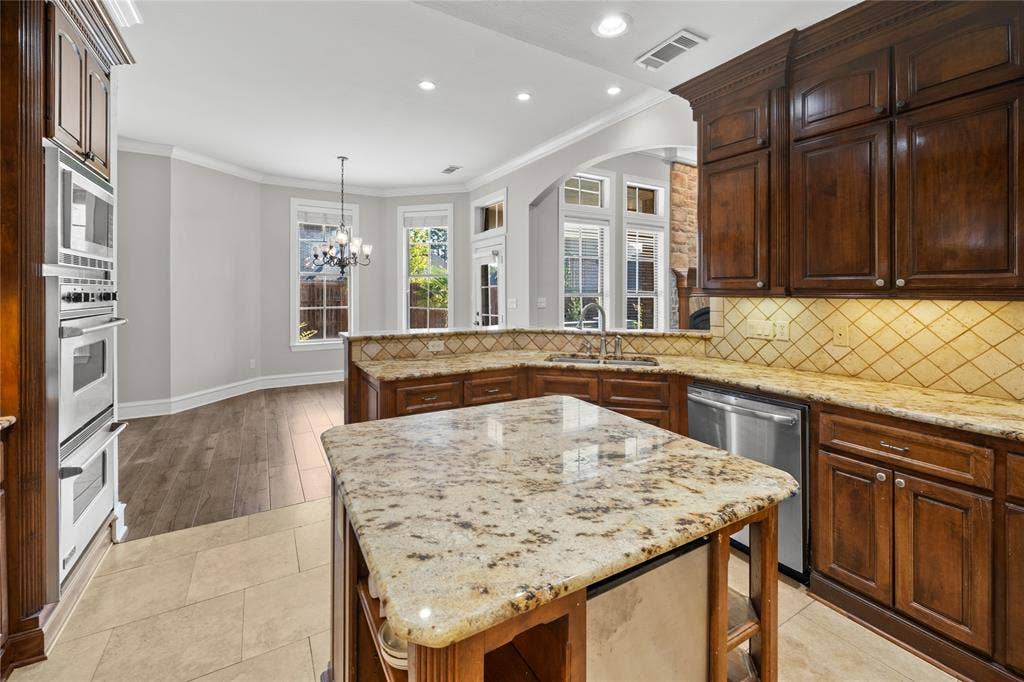 2322 Kingsmill Circle, Tyler, TX 75703 2322 Kingsmill Circle, Tyler, TX 75703