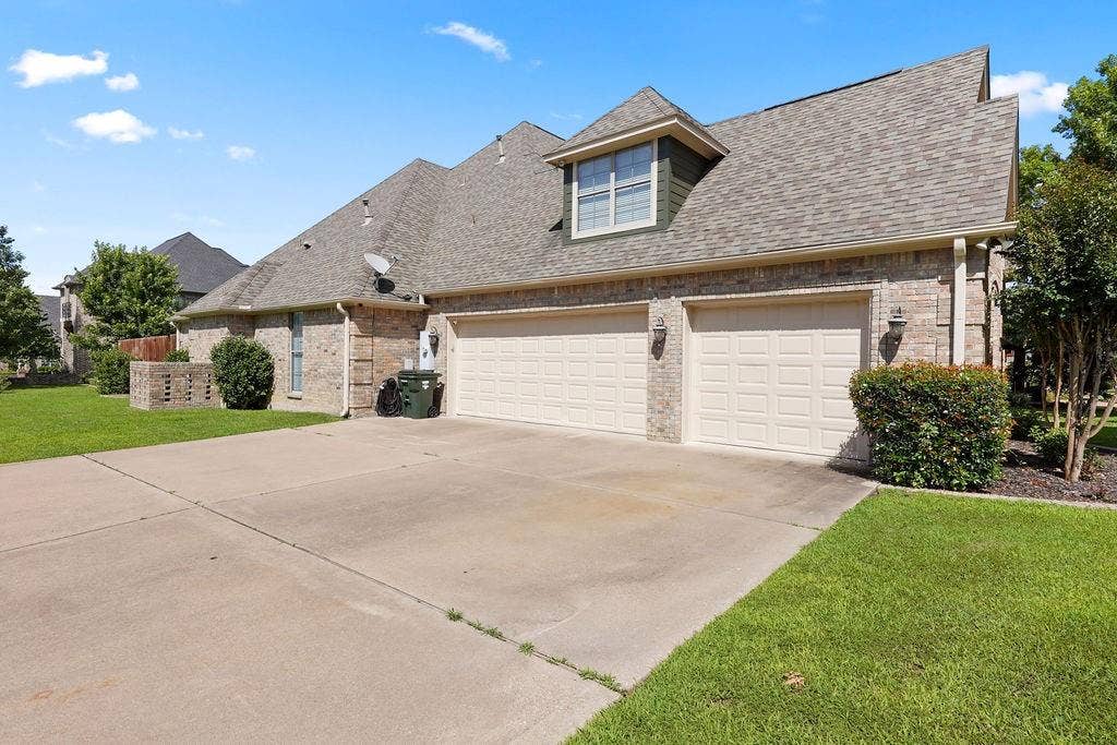 2322 Kingsmill Circle, Tyler, TX 75703 2322 Kingsmill Circle, Tyler, TX 75703