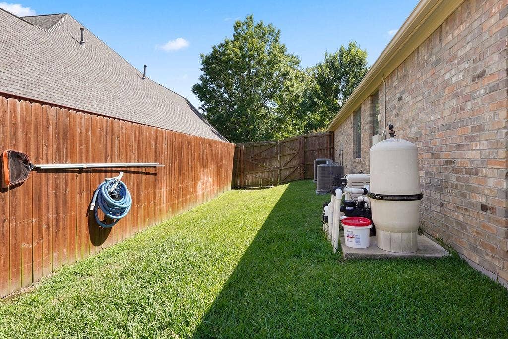 2322 Kingsmill Circle, Tyler, TX 75703 2322 Kingsmill Circle, Tyler, TX 75703