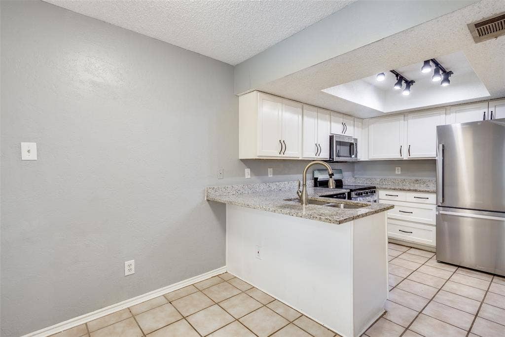 18040 Midway Road, #230, Dallas, TX 75287 18040 Midway Road, #230, Dallas, TX 75287