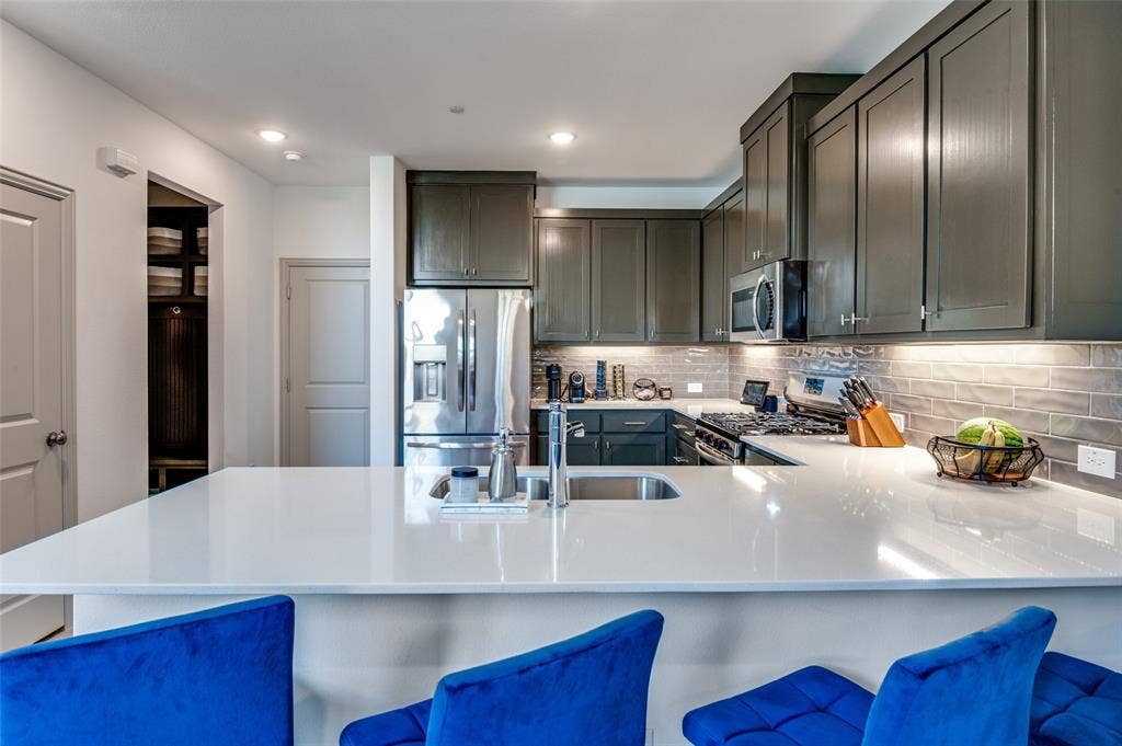 8725 Phoebe Road, Frisco, TX 75035 8725 Phoebe Road, Frisco, TX 75035