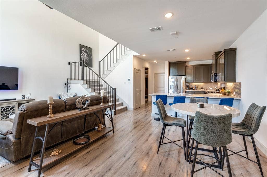 8725 Phoebe Road, Frisco, TX 75035 8725 Phoebe Road, Frisco, TX 75035