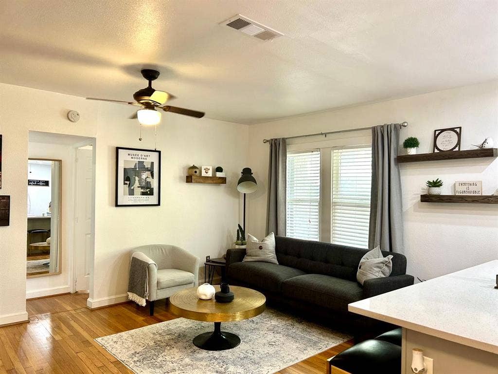 3927 Cole Avenue, #H, Dallas, TX 75204 3927 Cole Avenue, #H, Dallas, TX 75204