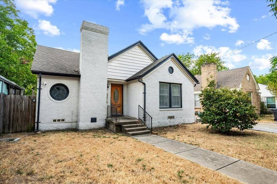 Property photo for 2614 Roanoke Avenue, Dallas, TX