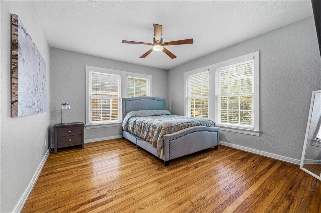 2614 Roanoke Avenue, Dallas, TX 75235 bedroom 1
