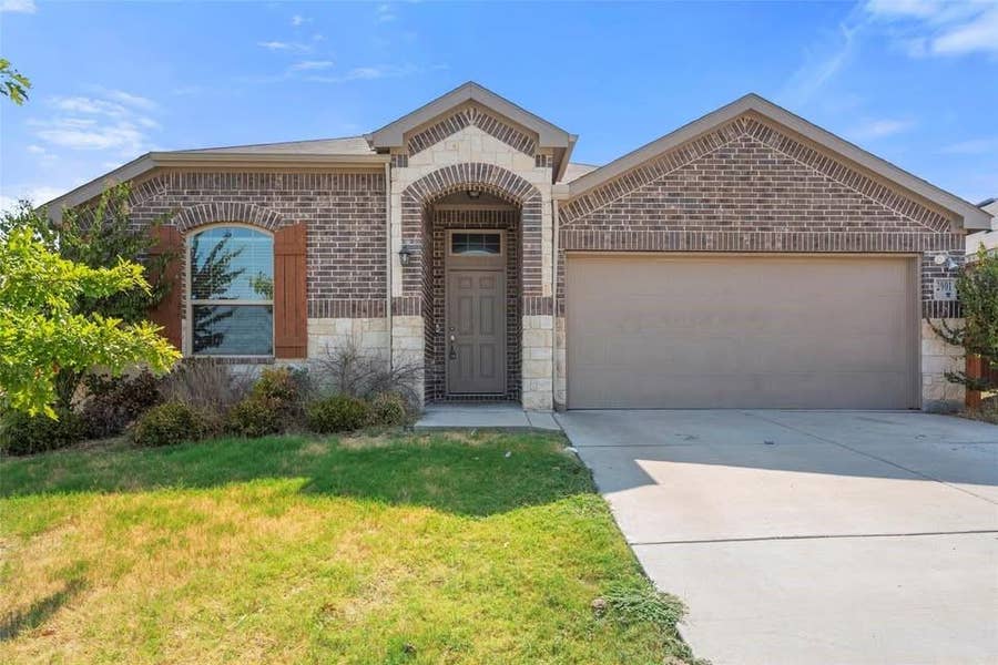 Property photo for 2901 Panhandle Drive, Heartland, TX