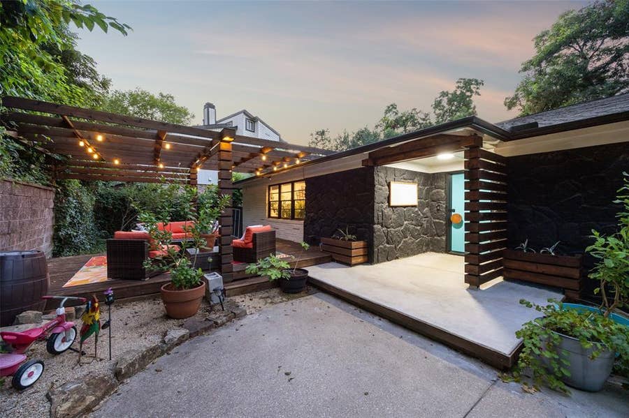 Property photo for 1657 Nob Hill Road, Dallas, TX