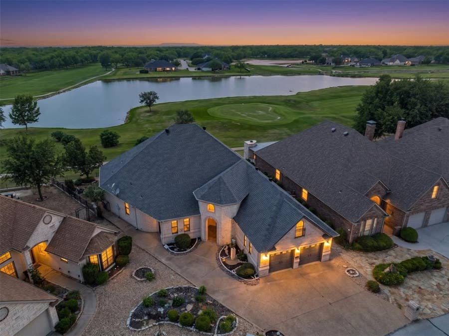 Property photo for 9520 Nutcracker Court, Granbury, TX