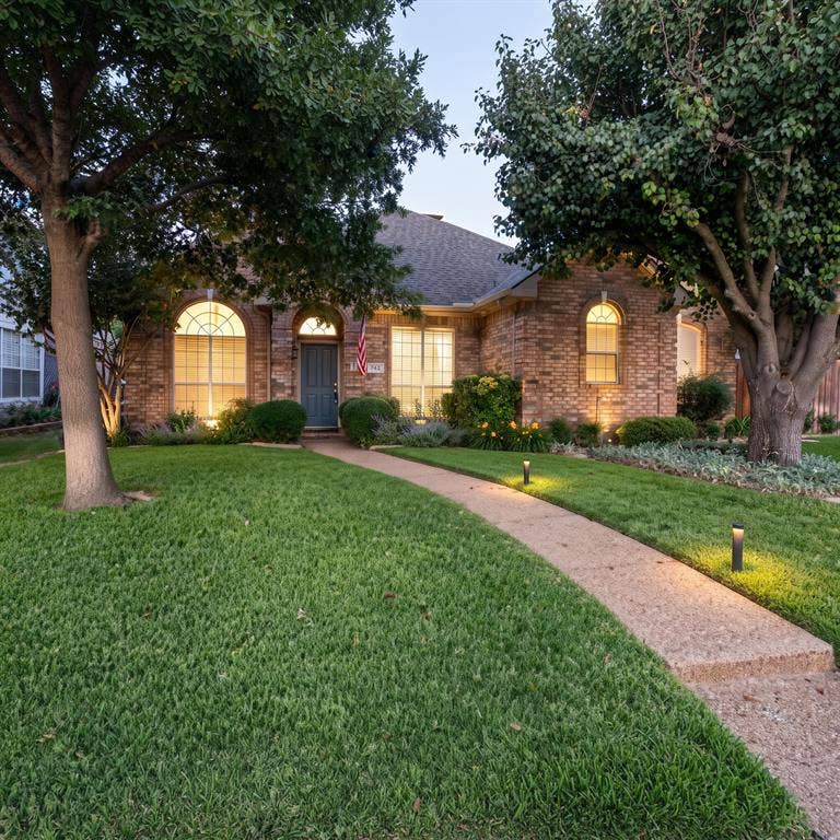 Property photo for 742 Yellowstone Drive, Allen, TX