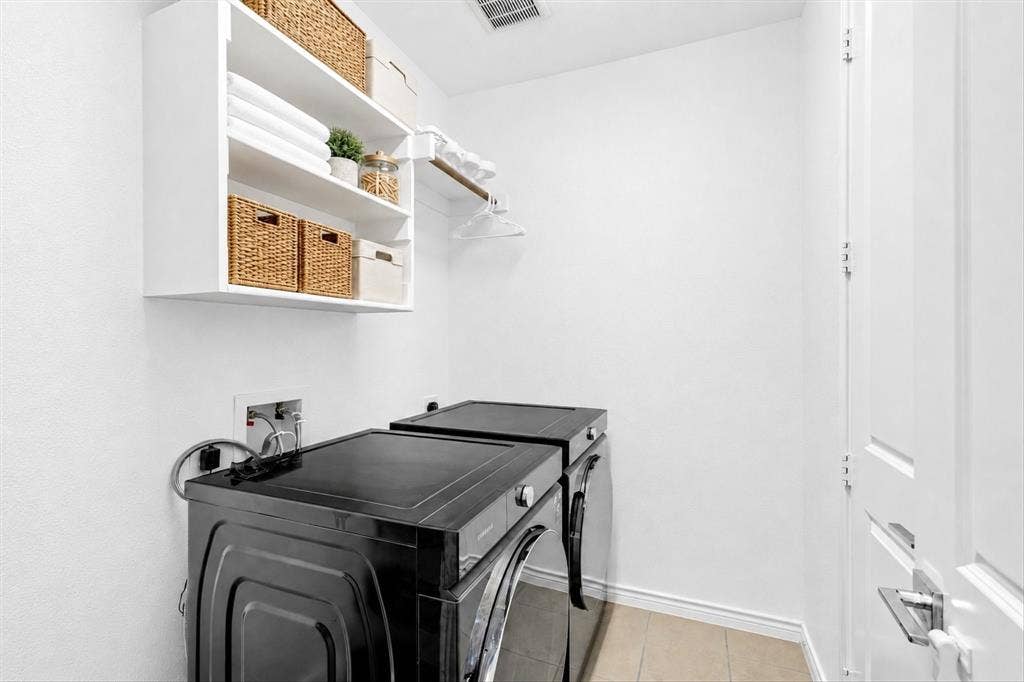 2812 Dunbar Drive, Northlake, TX 76247 White wall-mounted shelving with integrated hanging rod