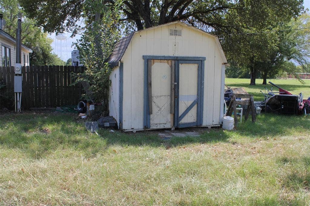 9201 Enchanted Oak Drive, Mabank, TX 75156 9201 Enchanted Oak Drive, Mabank, TX 75156