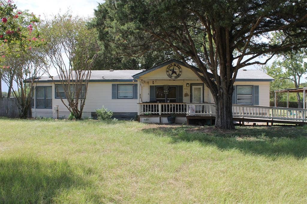 9201 Enchanted Oak Drive, Mabank, TX 75156 9201 Enchanted Oak Drive, Mabank, TX 75156