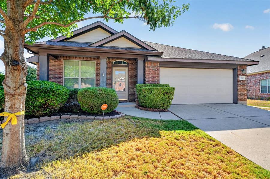 Property photo for 2013 Fair Highlands Trail, Wylie, TX