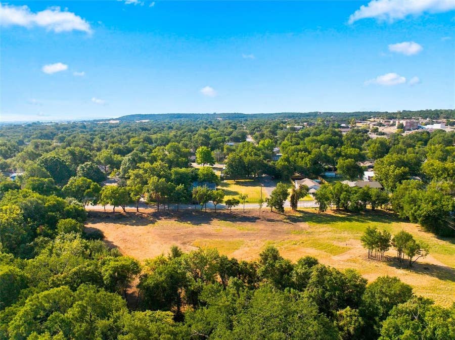 Property photo for 1405 Park Street, Clifton, TX