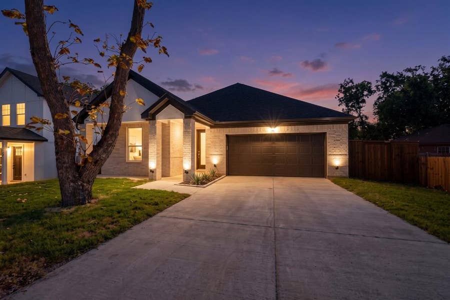 Property photo for 403 S Medora Street, Terrell, TX