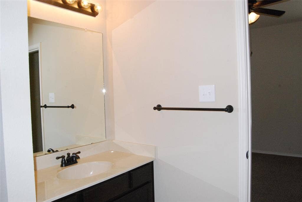 371 Orbit Drive, Lavon, TX 75166 371 Orbit Drive, Lavon, TX 75166