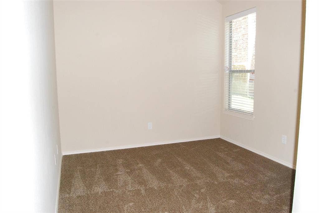 371 Orbit Drive, Lavon, TX 75166 371 Orbit Drive, Lavon, TX 75166