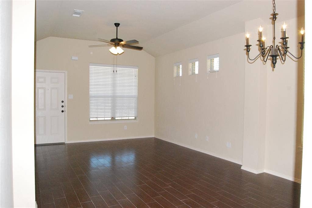 371 Orbit Drive, Lavon, TX 75166 371 Orbit Drive, Lavon, TX 75166