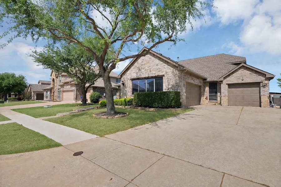 Property photo for 917 White Porch Avenue, Forney, TX