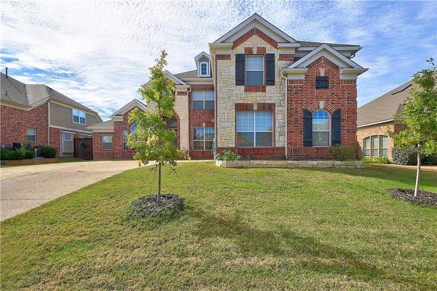 Property photo for 6917 Shady View Court, Sachse, TX