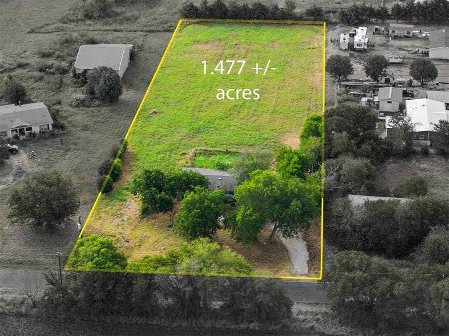 Property photo for 518 Hight Road, Waxahachie, TX