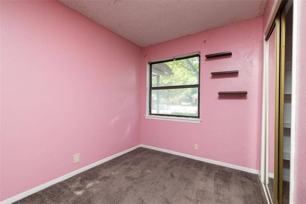 3264 Hillglenn Road, Dallas, TX 75228