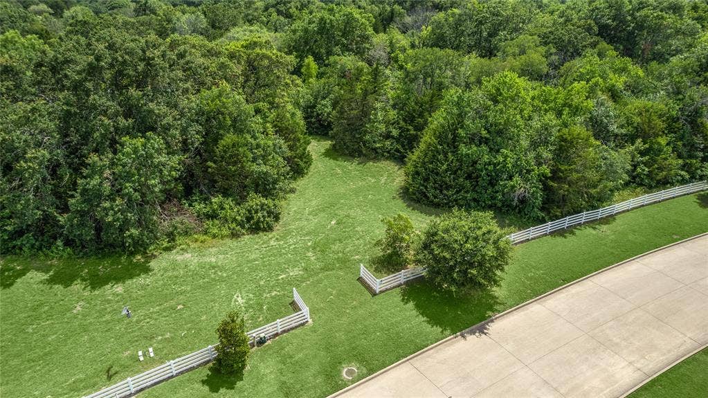 648 St James Alley, Sunnyvale, TX 75182 648 St James Alley, Sunnyvale, TX 75182